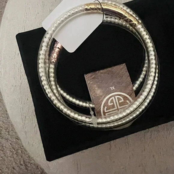 BUDHA GIRL Elegant Pearl and Gold Bangle Set - Picture 2 of 3